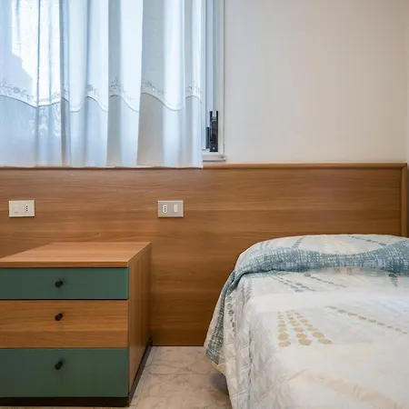 Della Bilancia 4 * 比比翁